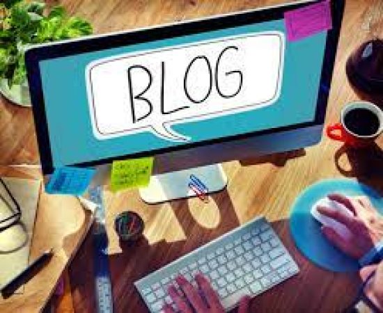WHAT MAKES A BLOG DIFFERENT FROM AN ARTICLE?