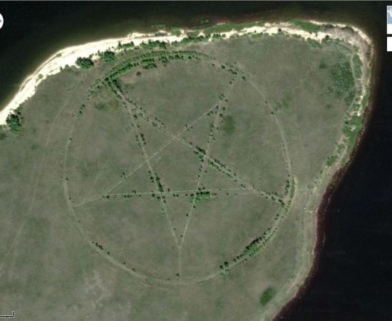 25 strangest sights on Google Earth